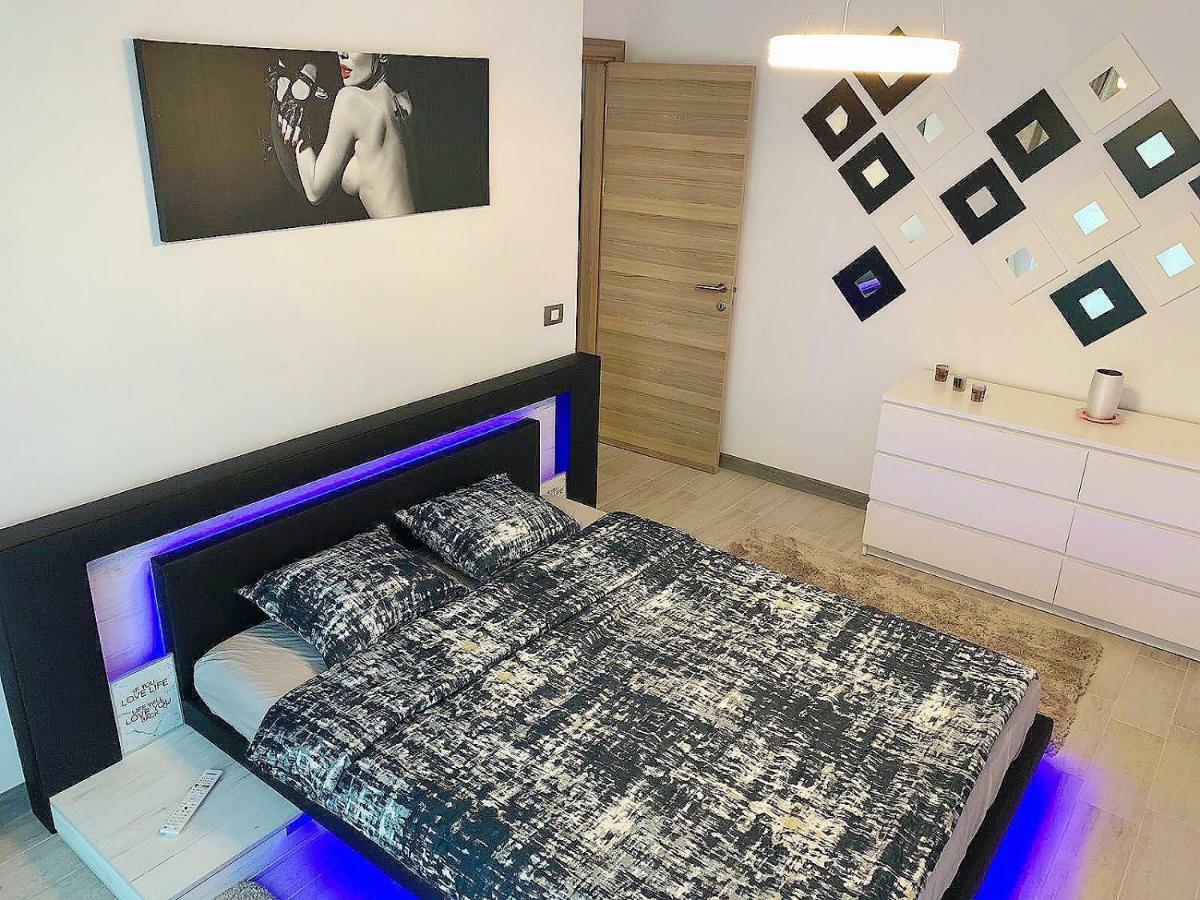 Desiree Beach Apartment Năvodari Extérieur photo